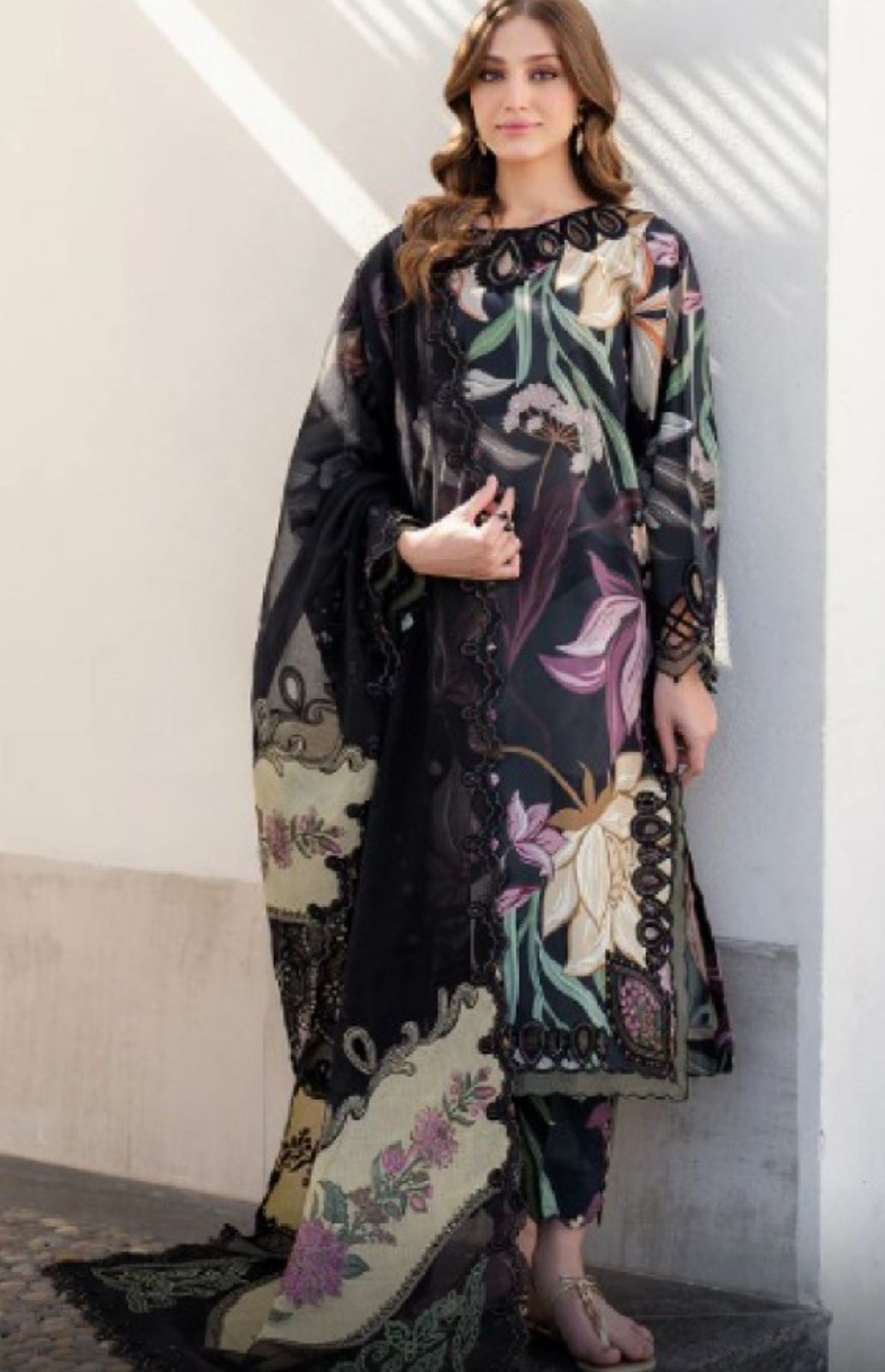 LUXURY LAWN COLLECTION 2025/26